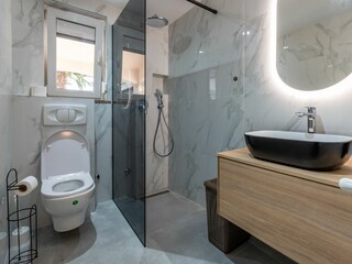 Modernes Badezimmer.