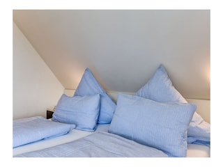 offenes Schlafzimmer zum Wohnzimmer