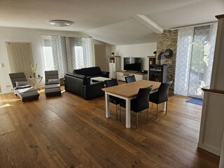 Wohn- und Essbereich