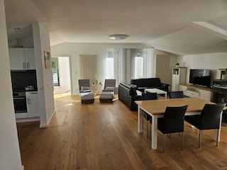 Wohn- und Essbereich