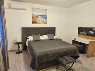 Apartment Okrug Gornji  25