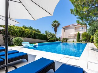 Apartment Splitska  6