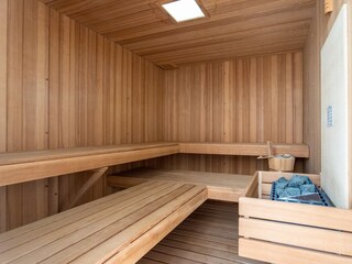 Apartment Splitska  14