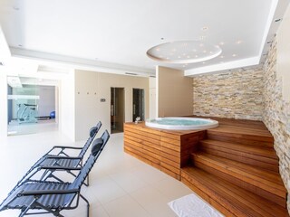 Apartment Splitska  16