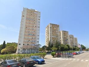 Two bedroom apartment with balcony and sea view Zadar A-23874-a