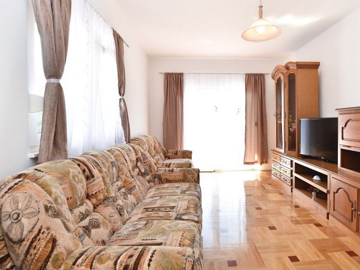 Ferienhaus Trilj 8