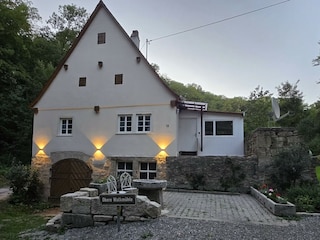 Vorderer Ansicht der Unterkunft