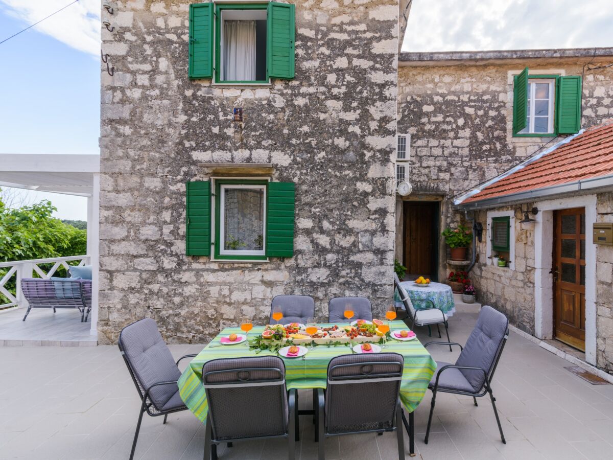 Ferienhaus Mastrinka 2