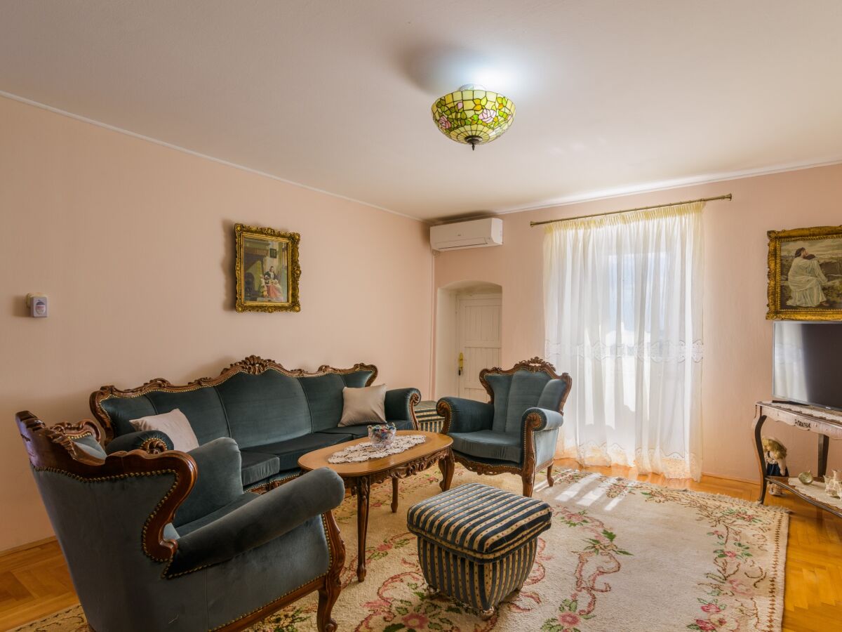 Ferienhaus Mastrinka 9