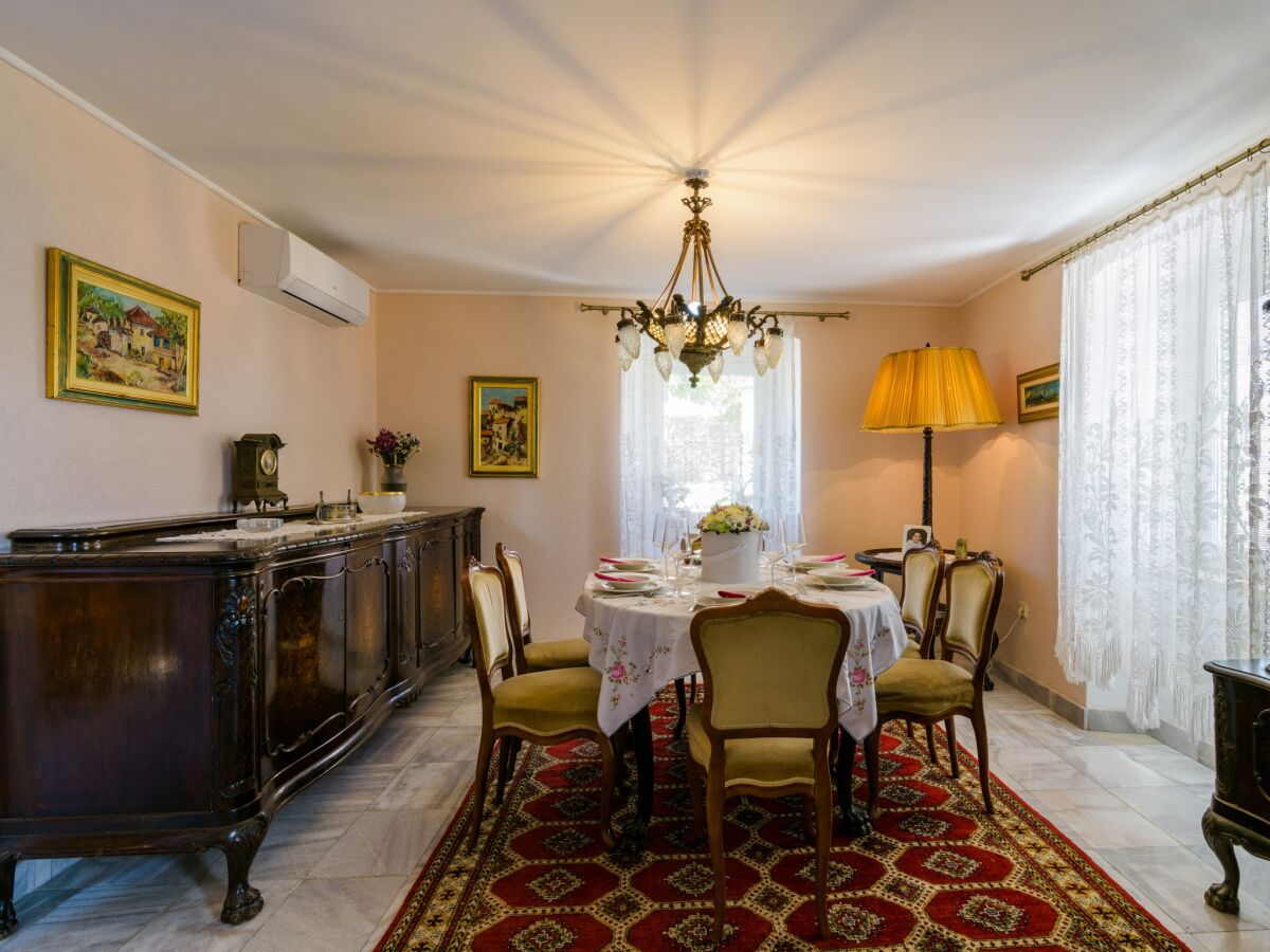 Ferienhaus Mastrinka 12