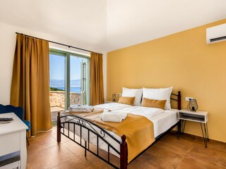 Villa Pinaza A am Meer mit beheiztem Pool