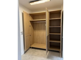 Kleiderschrank