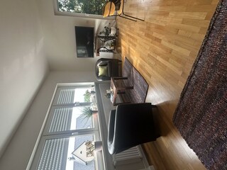 Sessel laden zum Entspannen ein