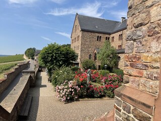Am Kloster, Hildegard von Bingen (Rüdesheim)