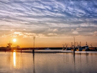Wunderschöne Sonnenuntergänge am Meer