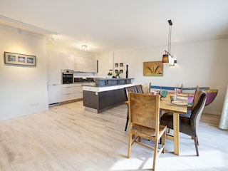 Küche und Essbereich