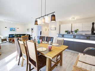 Küche, Wohn- und Essbereich