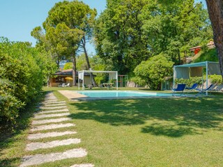 piscina e giardino