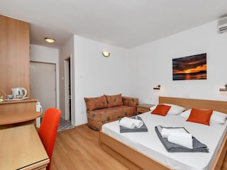 Holiday room Baška Voda  11