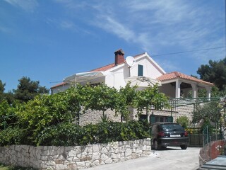 Apartment Splitska  3