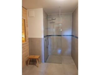 EG: Dusche Sauna