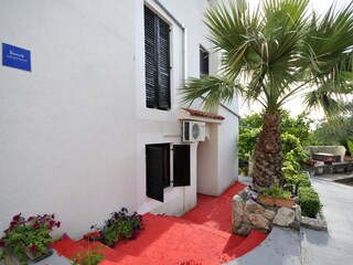 Apartment Okrug Gornji  5