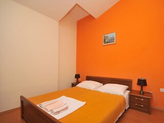 Apartment Okrug Gornji  12