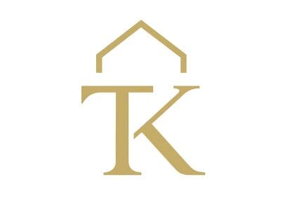 Frau Bettina Kossner