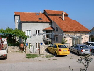 Apartment Njivice  3