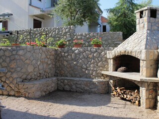 Apartment Njivice  5