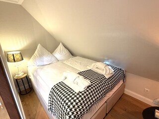 Bett ( 1,60 x 2,00 m)