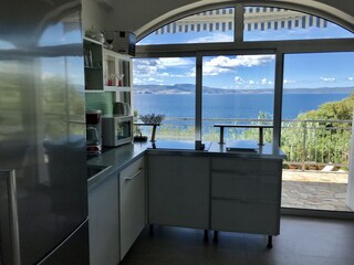 Küche mit Meerblick.
