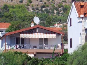 Two bedroom apartment near beach Grebaštica, Šibenik A-10366-a