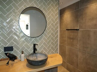 Apartment Menaldum Features 8