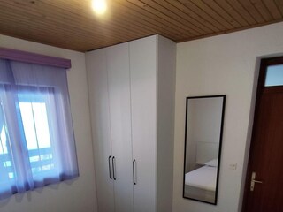 Apartment Gdinj  15