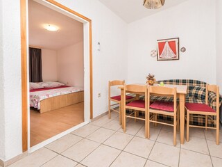 Apartment Povljana  5