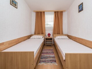 Apartment Povljana  9