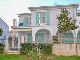 Apartment Basanija  2
