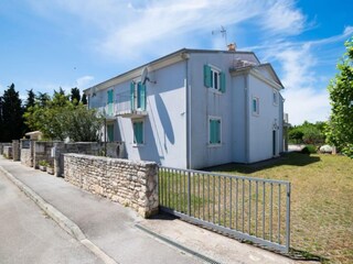 Apartment Basanija  6