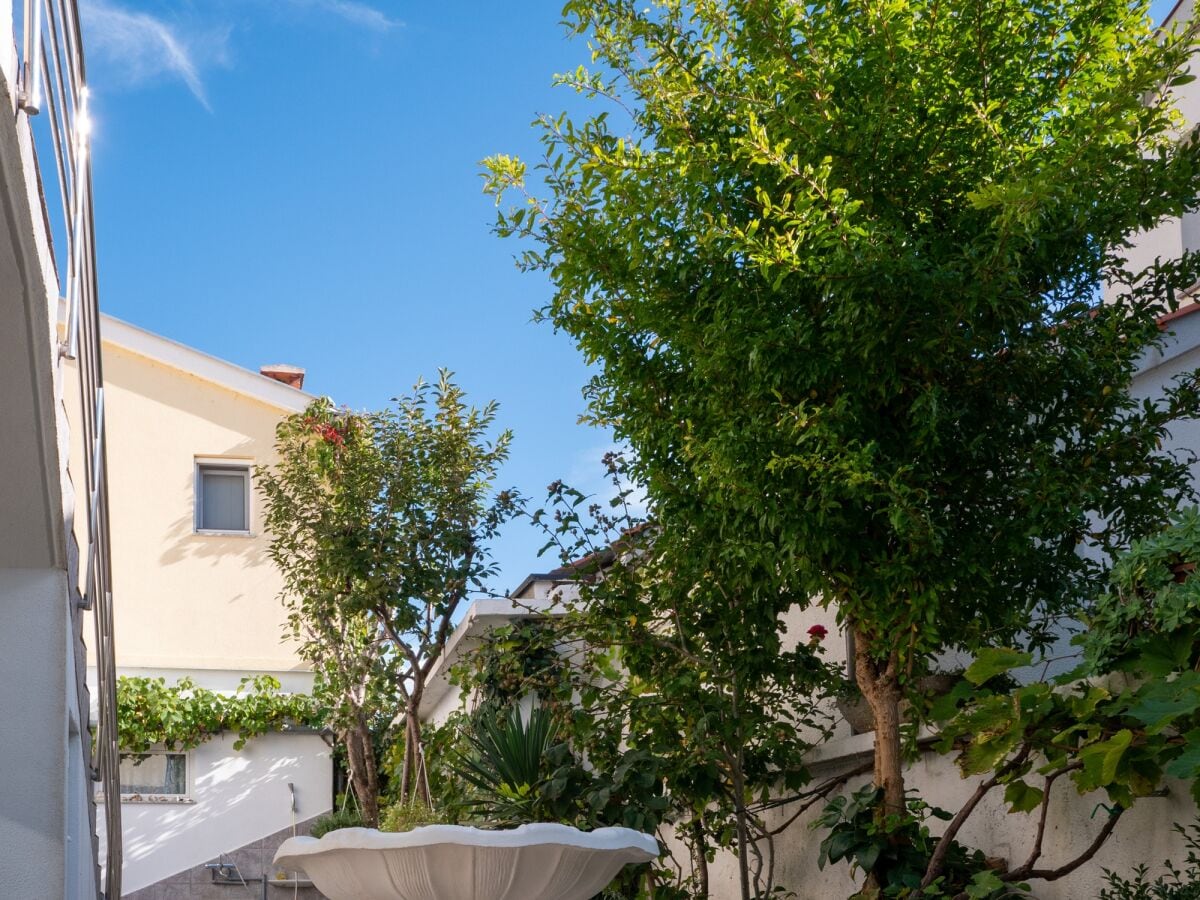 Apartment Vrsi 13