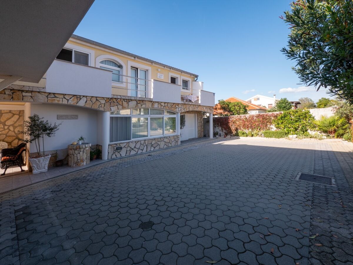 Apartment Vrsi 16