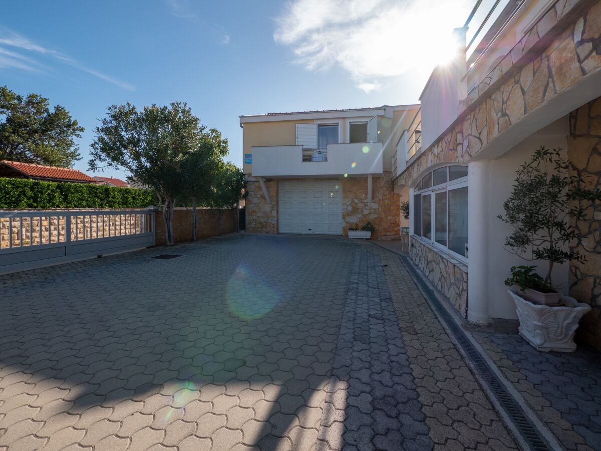Apartment Vrsi 17