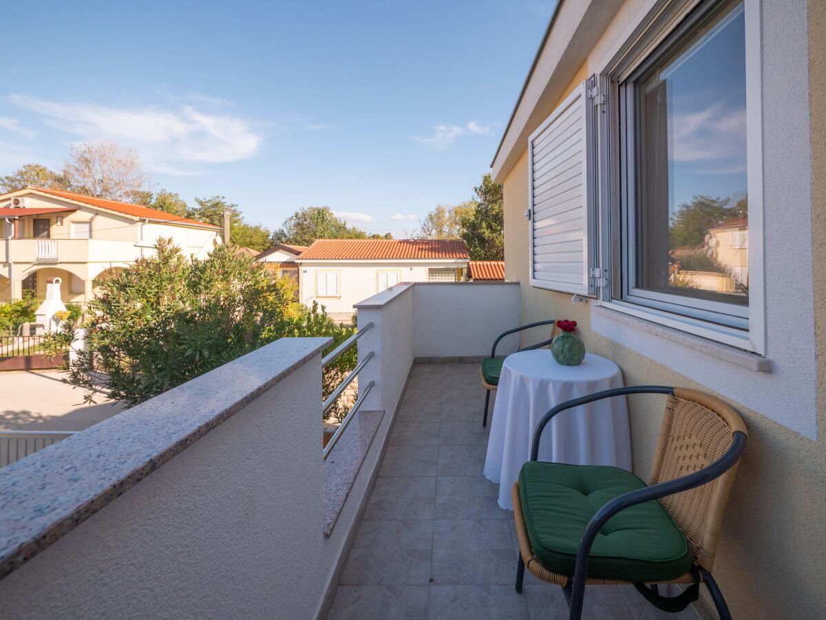 Apartment Vrsi 1