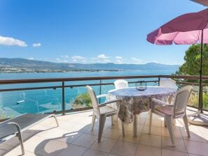 Two bedroom apartment near beach Mastrinka, Čiovo A-21442-a