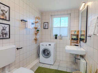 Bad mit Waschmaschine