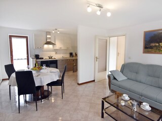 Apartment Lovrecica  9