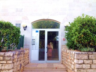 Apartment Zambratija  2