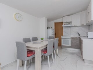 Apartment Povljana  5