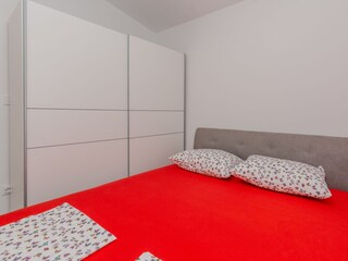 Apartment Povljana  8