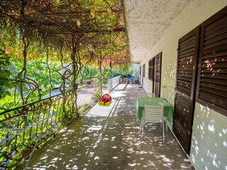 Apartment Grebastica  9